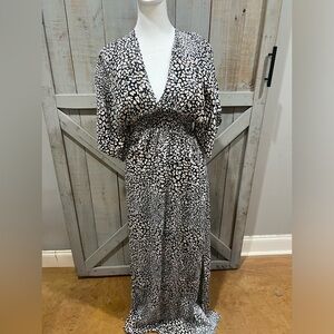 Love Stitch Maxi Dress Size M/L